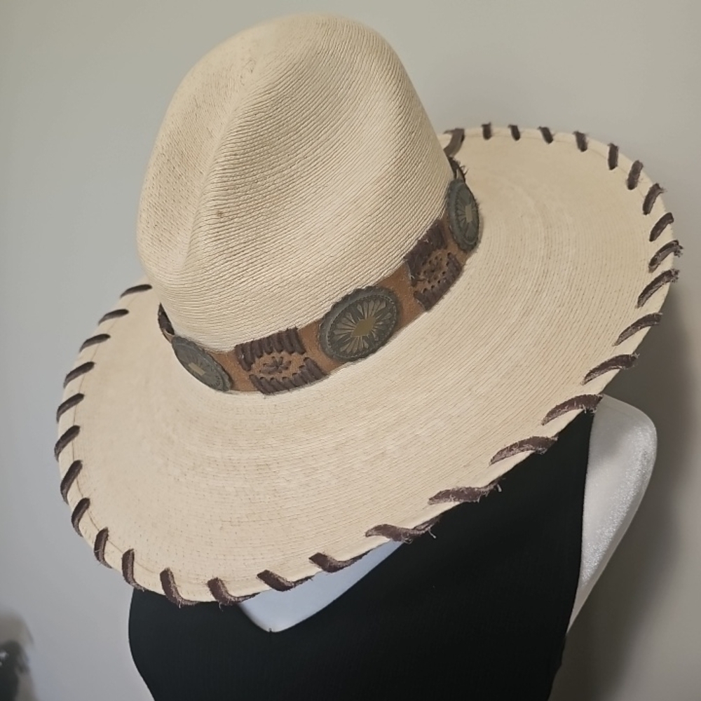 Unisex Wide-Brim Straw Sun Hat with Decorative Band - Cream